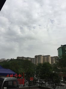 浙江惊现海市蜃楼，挖掘机在工作背后的神秘现象