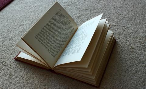 房产买卖不迷路揭秘，如何选择一位靠谱的二手房律师？