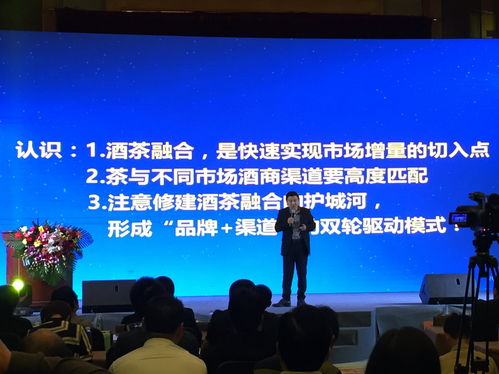 从边缘到舞台中央，探讨现代服务行业中的女性工作者