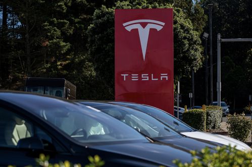 疑似特斯拉Robotaxi谍照浮出水面，自动驾驶新篇章的开启？