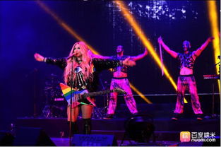 周深长城脚下唱响浮光，音乐与历史的完美融合