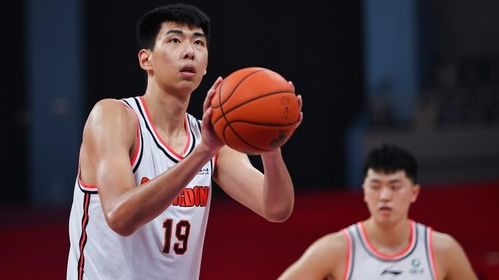 杨毅回应广东男篮垃圾言论事件分析