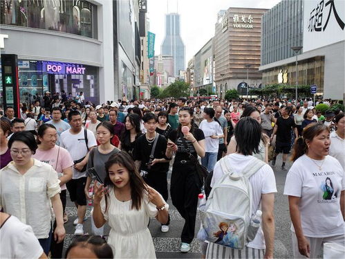 国庆多元场景拓展消费体验，创新与乐趣的交融