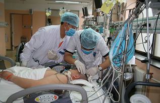 急诊患者倒地身亡，悲剧背后的医疗系统反思