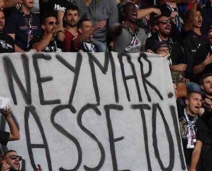 巴黎球迷称李刚仁为中国人背后的歧视风波