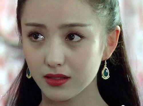 丫丫的脸逐渐向着正圆发展