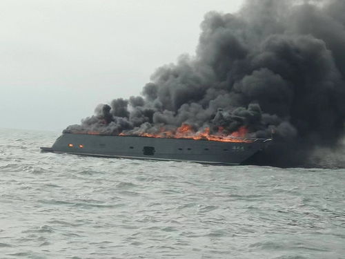 红海惊涛！载45人游船沉没事件深度解析