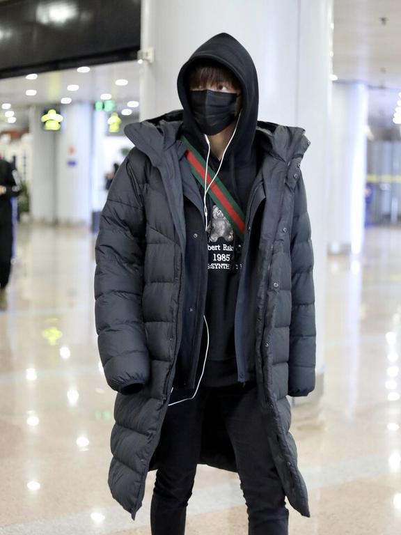 翻新潮流下的年轻人与羽绒服的重生