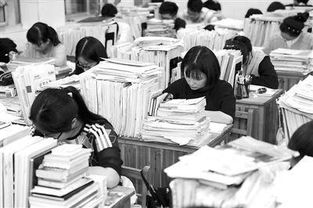 湖北黄冈一高三教师在宿舍离世，生命的终点与教育的思考