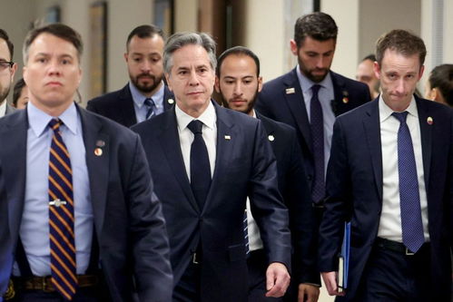 泽连斯基，餐桌上的政治秀场