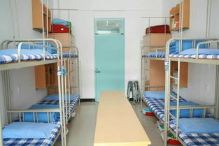 中学宿舍洗澡难，37平米住14人，学生三天无法沐浴