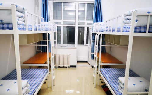 中学宿舍洗澡难，37平米住14人，学生三天无法沐浴