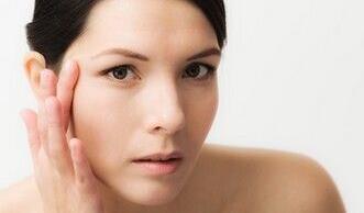 了解眼球上的血丝，原因、影响及预防措施