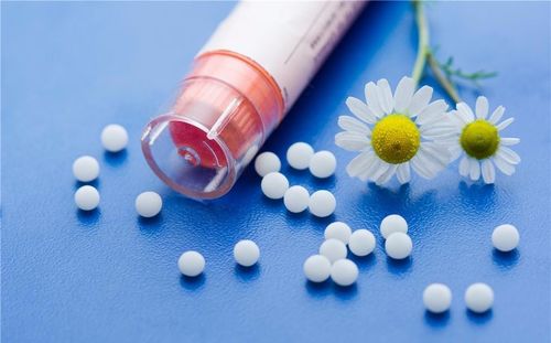 感冒咳嗽全攻略，正确选择药物与自然疗法