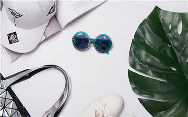 白眼球发蓝，揭秘背后的健康信号与预防之道