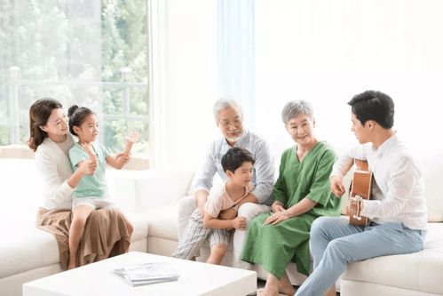 三个人住旅馆，一段关于人性、信任与奇遇的故事