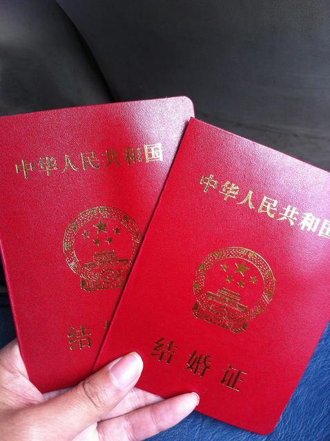 探讨年龄界限，多大能领结婚证？各国法定结婚年龄比较与分析