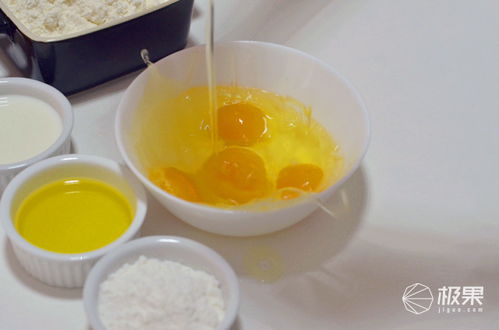 揭秘蛋黄粉，营养宝库的超级功效与日常应用