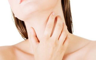 鱼刺卡喉咙自救有妙招，安全有效的家庭处理方法