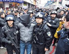 南京惊魂，持枪抢劫案背后的社会警钟