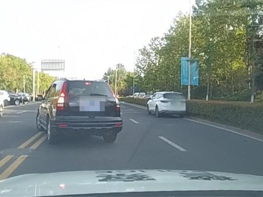 闯黄灯是否罚款？深入解析交通信号灯规则及安全驾驶