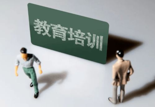 两个不低于，探索自媒体时代的价值与挑战