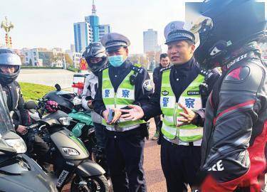 安全骑行，从头开始，为何不戴头盔处罚仅限于摩托车