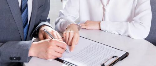 2023最新劳动合同法全文解读：企业用工合规与劳动者权益保障指南