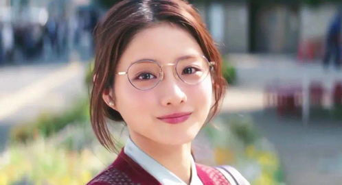 超女整容死亡是谣言,但背后那场沉默的容貌焦虑风暴,比真相更值得我们彻夜难眠 超女整容死亡是谣言,但背后那场沉默的容貌焦虑风暴,比真相更值得我们彻夜难眠